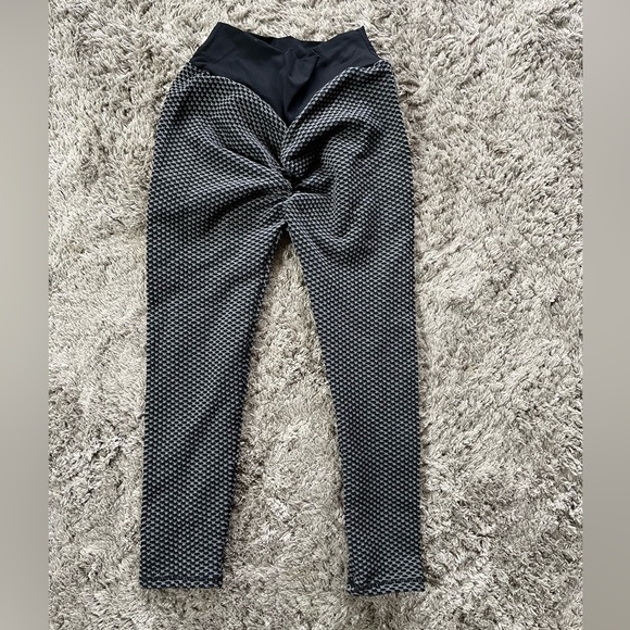 Viral TIKTOK ruched leggings - Picture 2 of 5